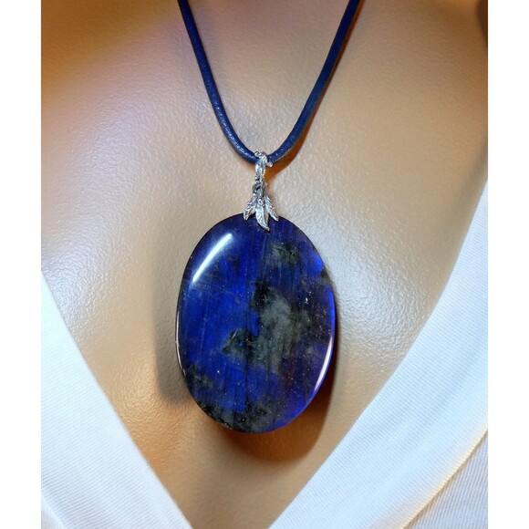 Big Blue Spectrolite Labradorite - Sterling Silver Botanical Blue Cord Necklace - Picture 5 of 5